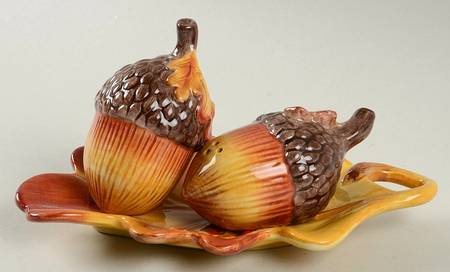 Harvest Figural Salt and Pepper Tray Set