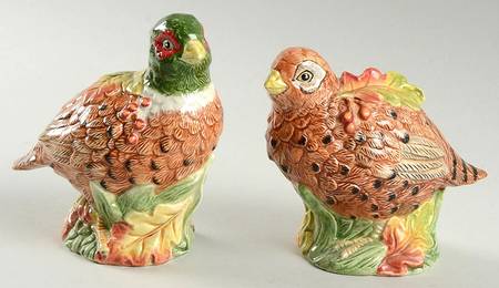 Hawthorne (Giftware) Figural Salt & Pepper Set