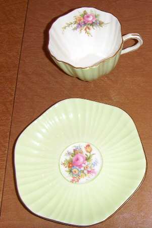 3627 Flat Cup & Saucer Set