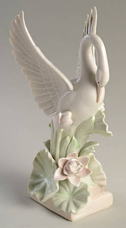 Heron 9" Candlestick