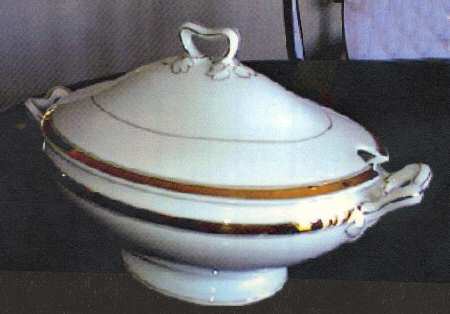 FRA44 Tureen &  Lid