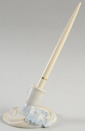 Iris Pen Holder