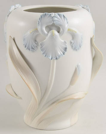 Iris 9" Vase