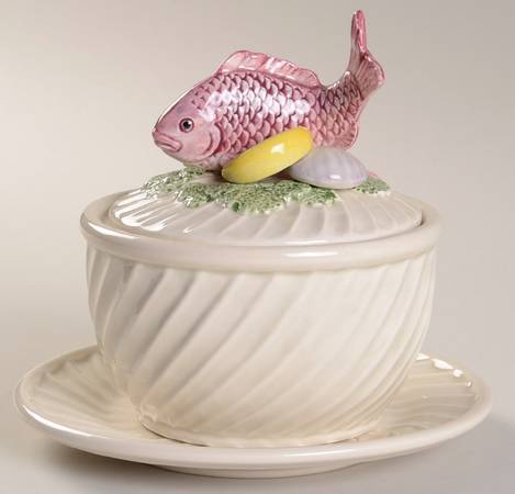 Fishes Cream Soup Bowl & Saucer Set with Lid