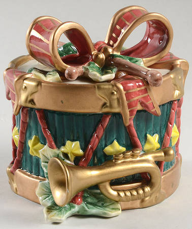 Holiday Treasure Figural Covered Box