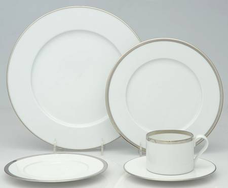 Treasure Platinum 40 Piece Set