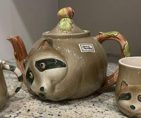 Raccoons Teapot & Lid