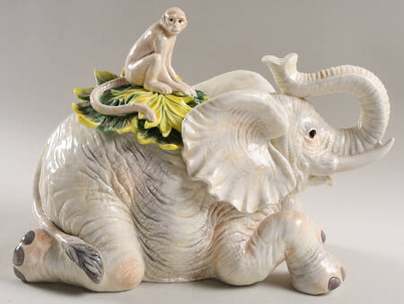 Cape Town Figural Cookie Jar & Lid