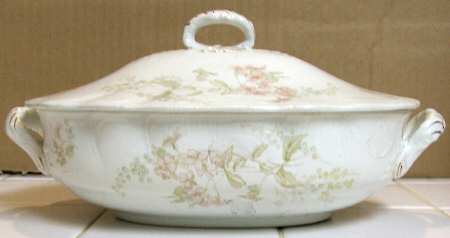 8980 Oval Covered Vegetable