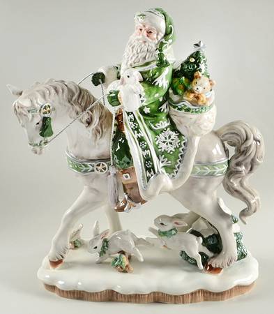 Winter Garden Santa Claus Figurine