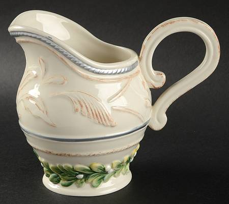 Winter Garden 16 Oz Pitcher