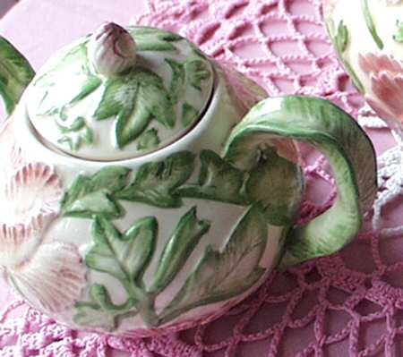 Tuilleries Sugar Bowl & Lid
