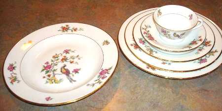 PIL51 Footed Cup & Saucer Set