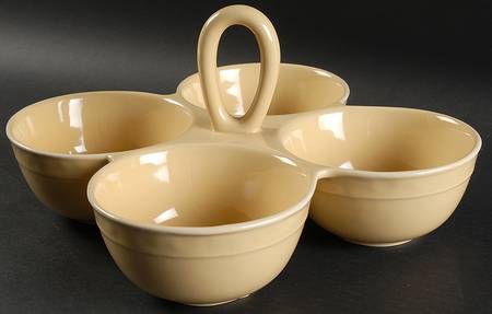 Fontina Yellow Handled 4-Part Divided Server