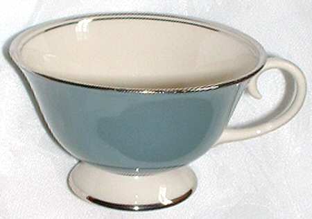 FL38 Footed Cup