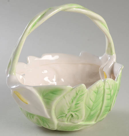 Calla Lily 7" Handled Basket