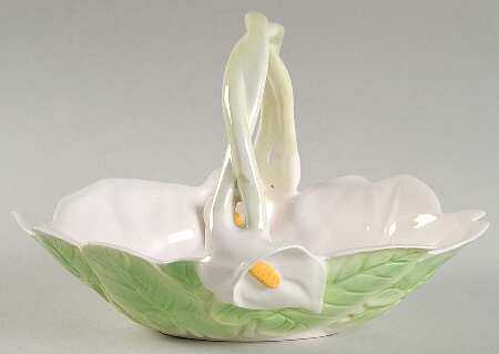 Calla Lily 7" Handled Basket