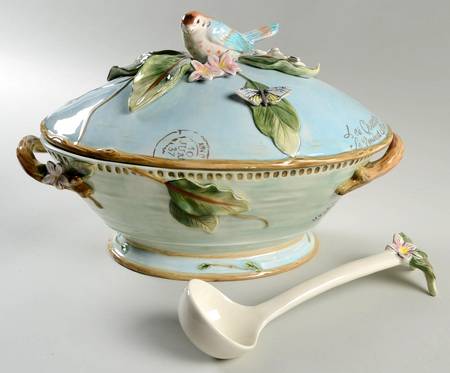 Toulouse Tureen & Lid w/Ladle