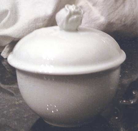 FUR97 Sugar Bowl & Lid