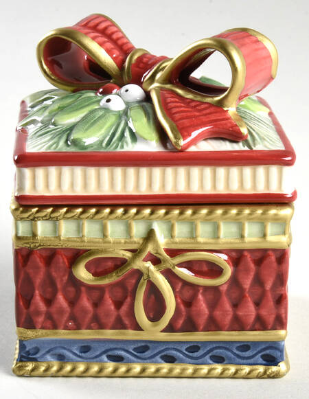 Santa's Forest Friends Gift Box & Lid
