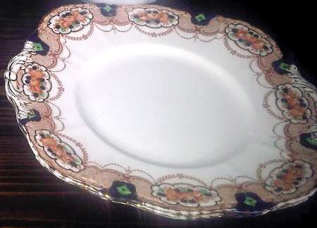 FTH17 Square Handled Cake Plate