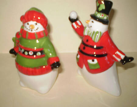 Friends Gather Here Figural Salt & Pepper Set