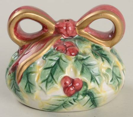 Holiday Wreath Stacking Salt Shaker