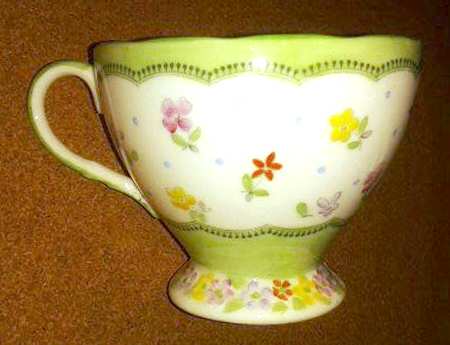 V1583 Footed Cup