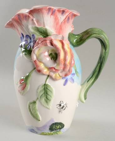 Flourish 32 Oz Pitcher