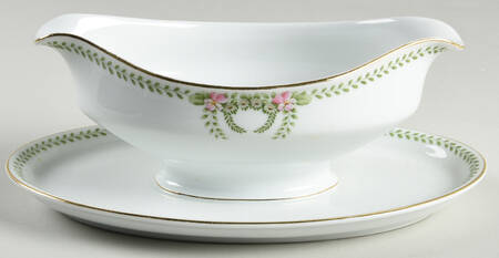 FR307 Gravy Boat with Attached Underplate