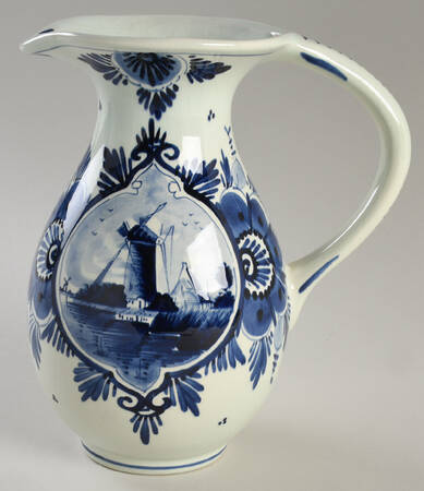 Delfts 40 Oz Pitcher