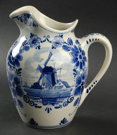 Delfts 32 Oz Pitcher