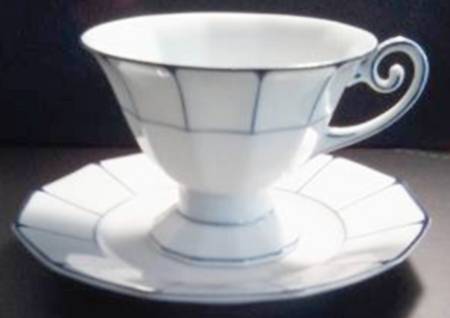 35475 Footed Cup & Saucer Set