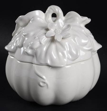 Bristol Covered Soup Bowl with Figural Lid