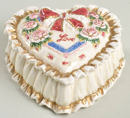 Sweetheart Heart Shape Box & Lid