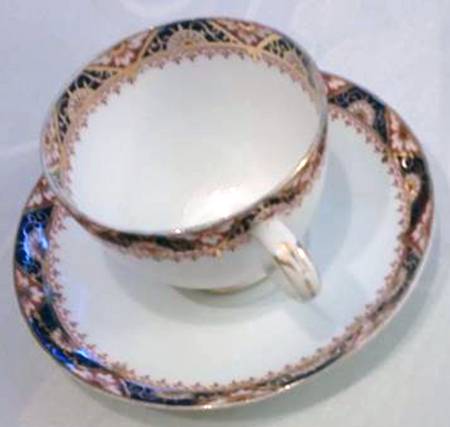 FOL73 Footed Cup & Saucer Set