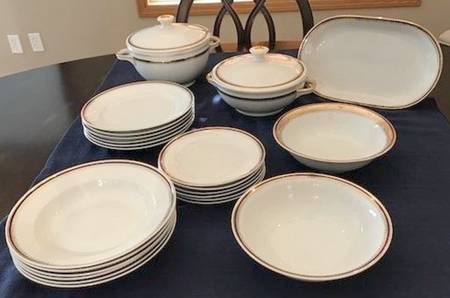 153704 Tureen &  Lid