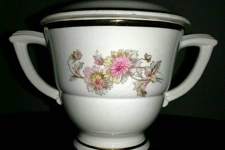 FSX192 Sugar Bowl & Lid
