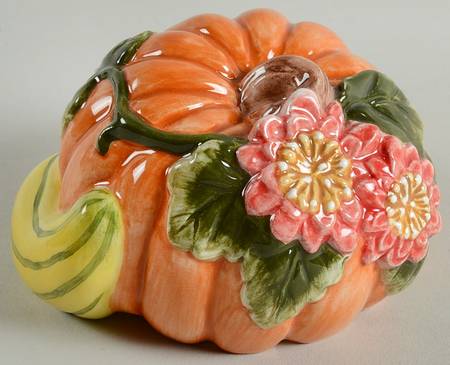 Pt Thanksgiving Figurine