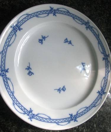 FUR119 Dinner Plate