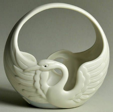 Nikko Crane 6" Handled Basket