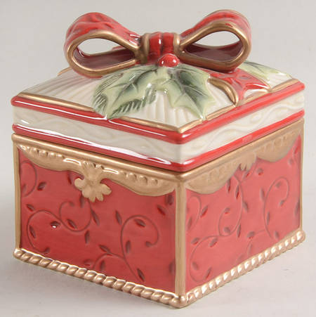 Yuletide Holiday Square Box with Lid