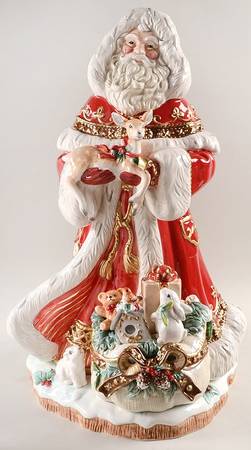 Yuletide Holiday Santa Claus Figurine