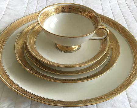 01674 Dinner Plate