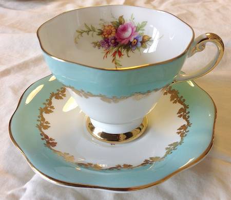 4079-1 Footed Cup & Saucer Set