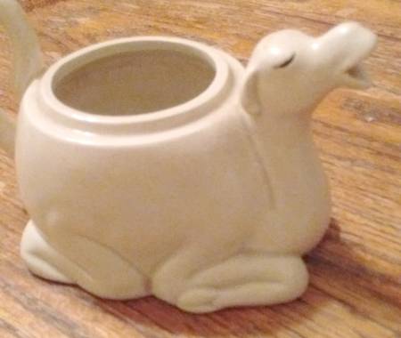 Camel Creamer