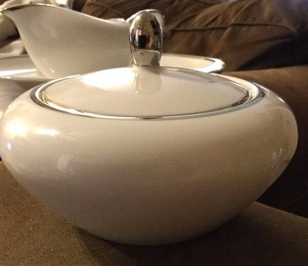 Royal Platinum Sugar Bowl & Lid