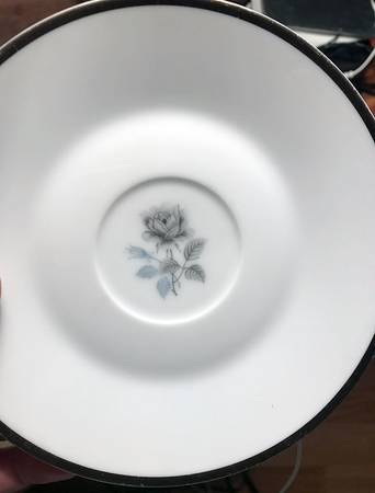 Elegance by Four Crown