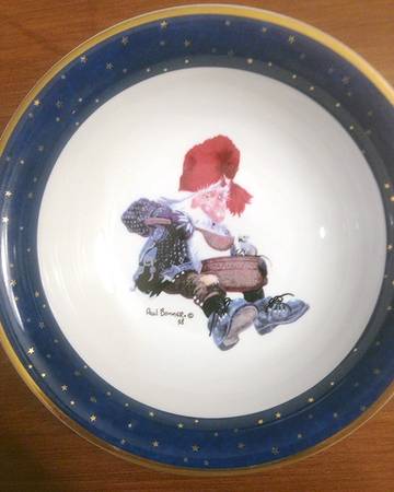 FAV94 10" Round Vegetable Bowl