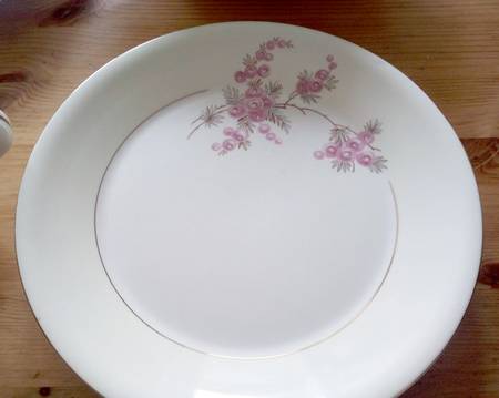 FIG41 Salad Plate